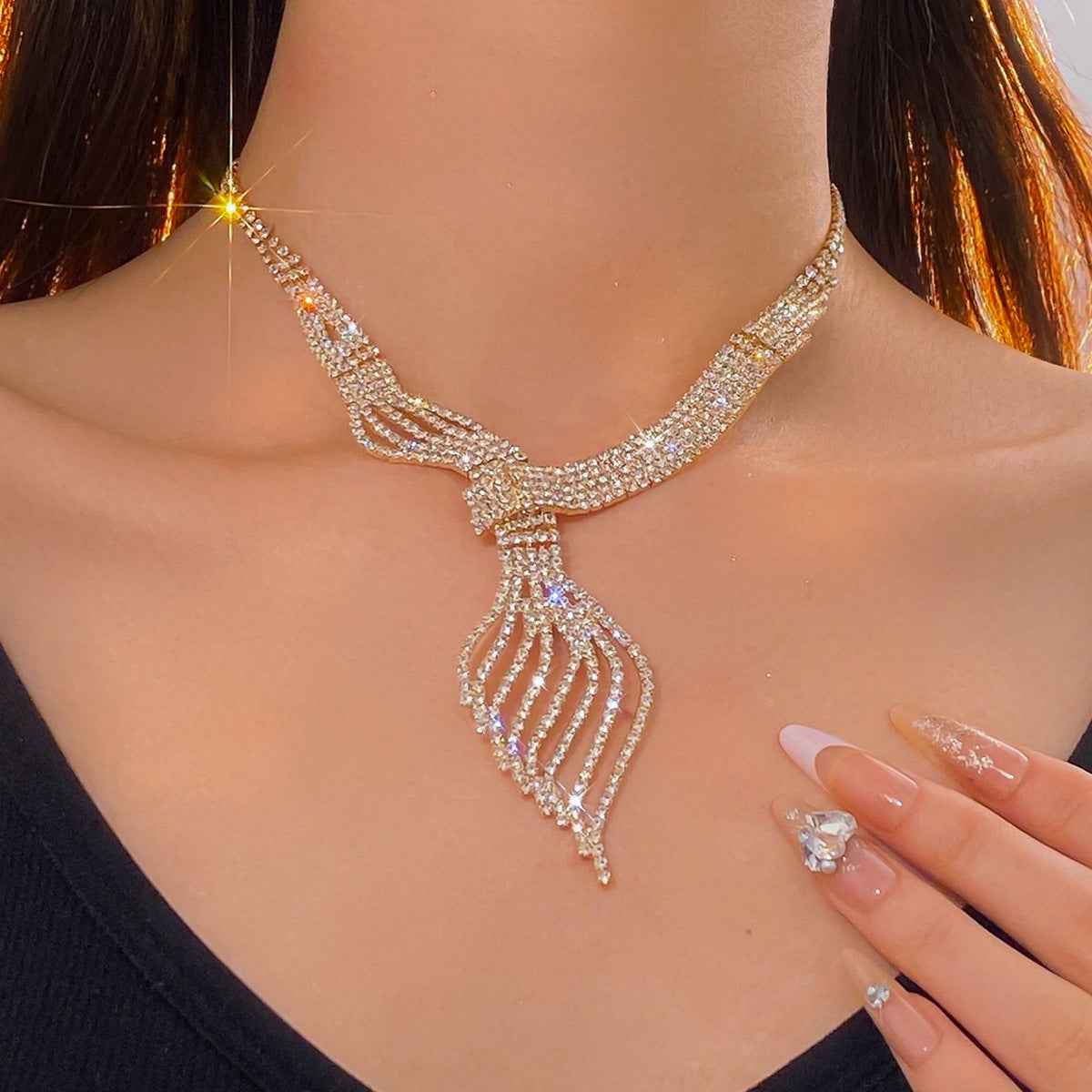 High-grade Clavicle Chain Fashion Grandeur Personality Jewelry Suit