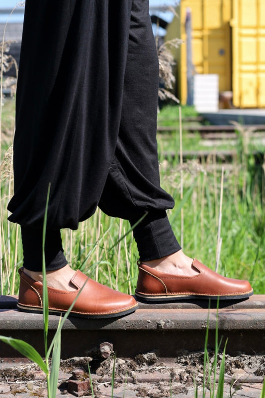 London - Classic shoes in the TOKU style - Brown - ORÉA PARIS