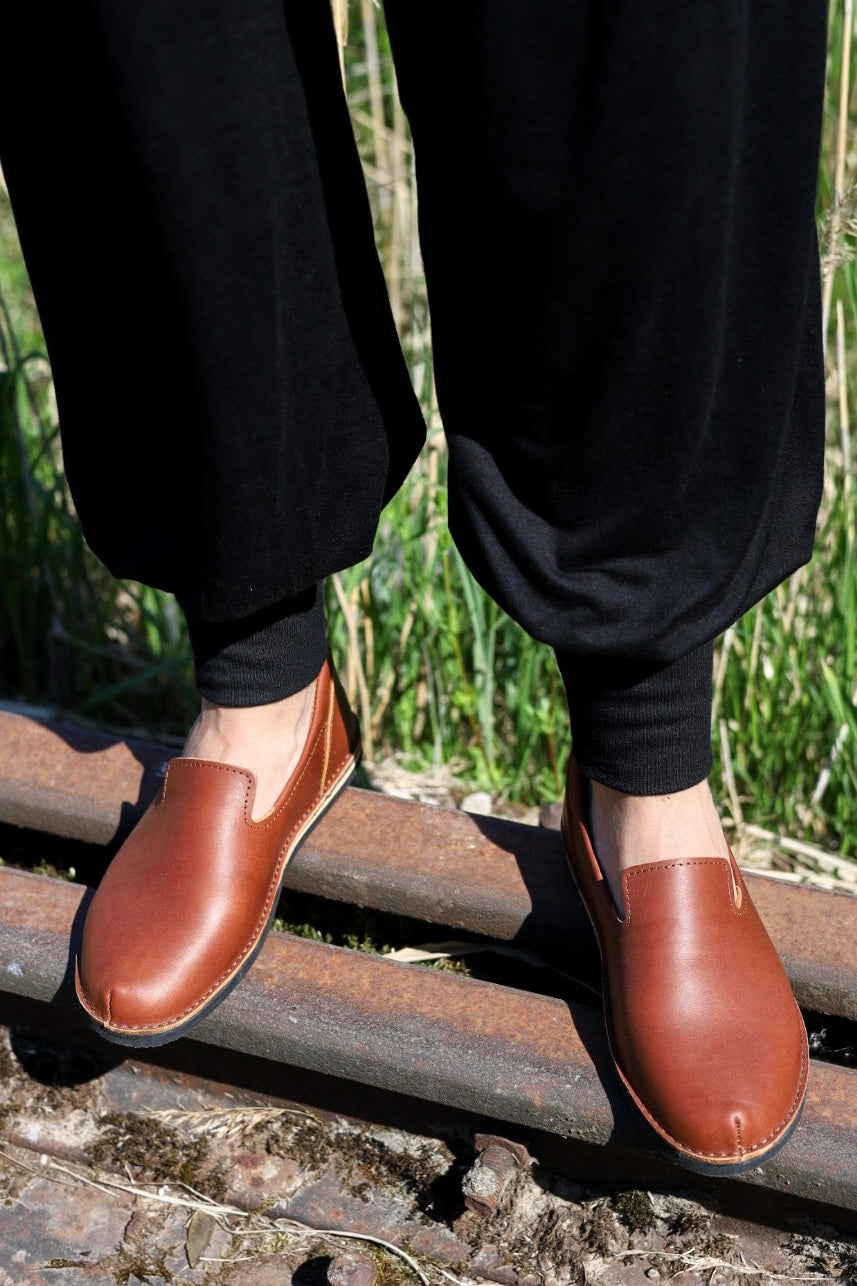 London - Classic shoes in the TOKU style - Brown - ORÉA PARIS