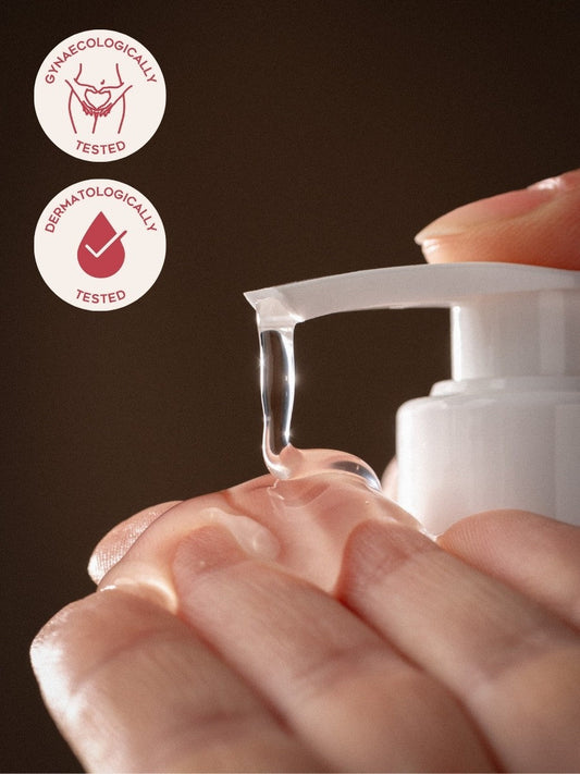 Intimate Wash Gel with Chamomile, Aloe, and AHA, pH 4.5 - ORÉA PARIS